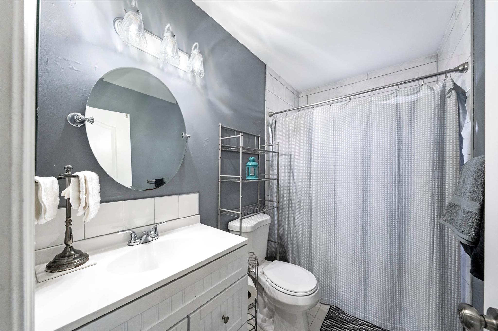 Kensington South 155-15 B - Residential