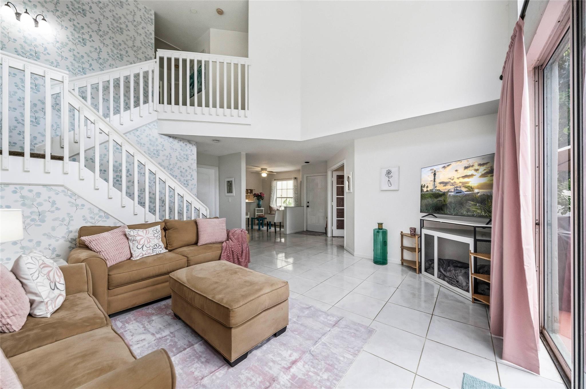 Kensington South 155-15 B - Residential