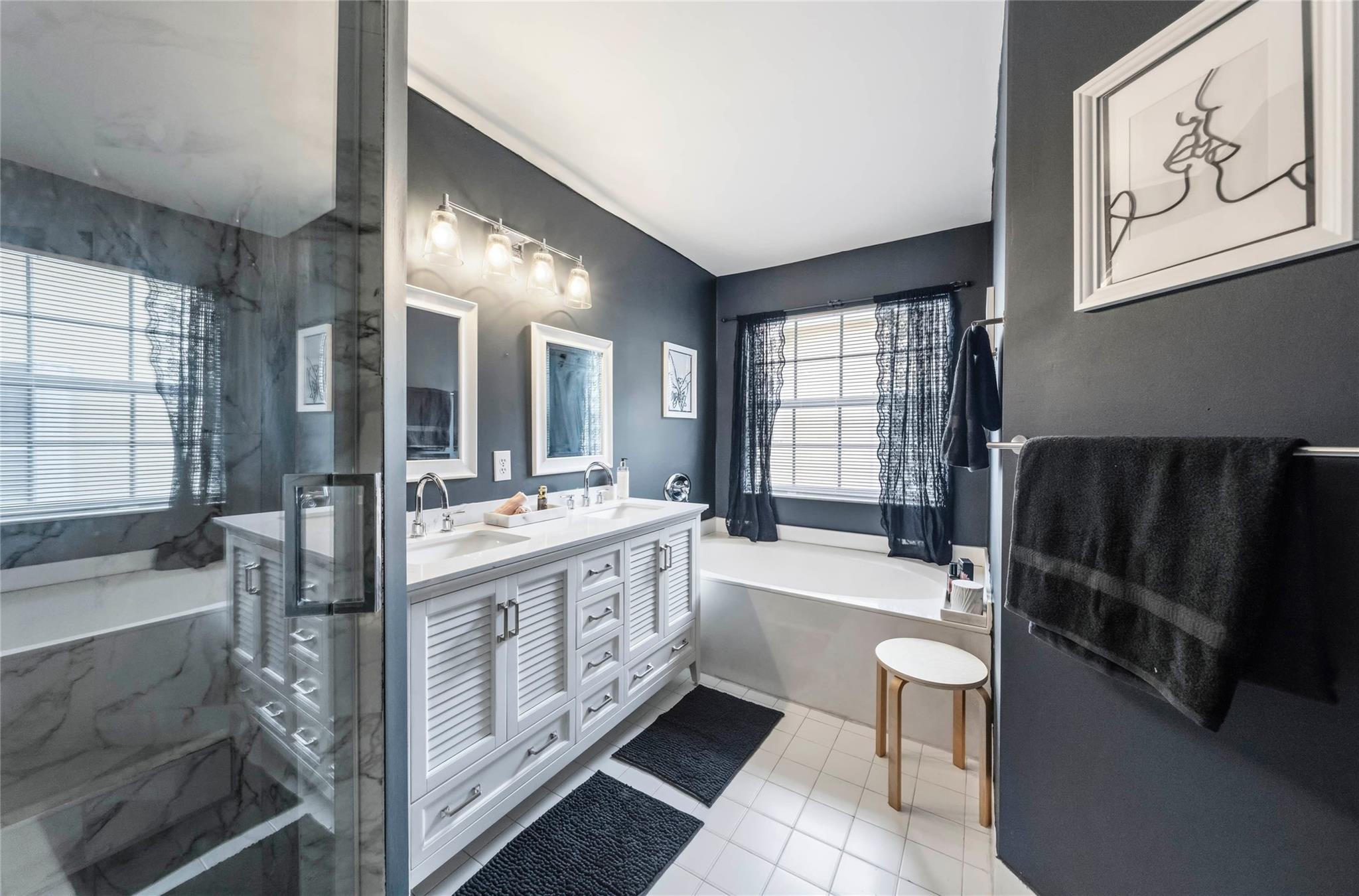 Kensington South 155-15 B - Residential