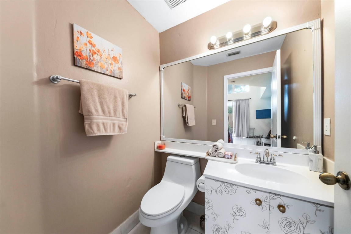 Kensington South 155-15 B - Residential