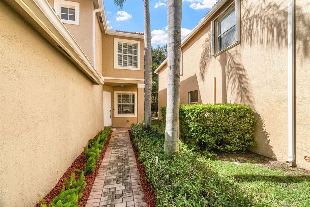 Photo of 10555 Cocobolo Way, Boynton Beach, FL 33437 (MLS # F10548661)
