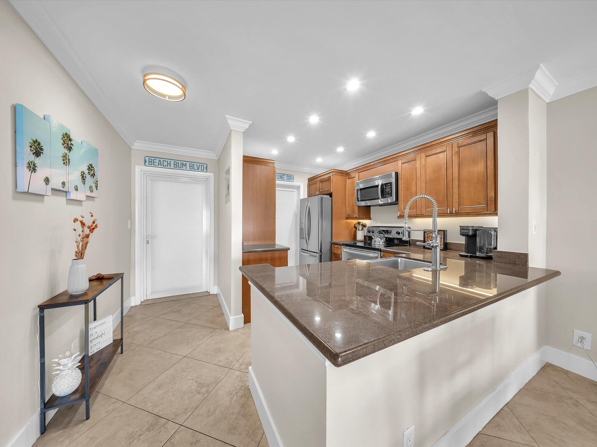 NORTH LEISURE GARDENS CONDO - Residential