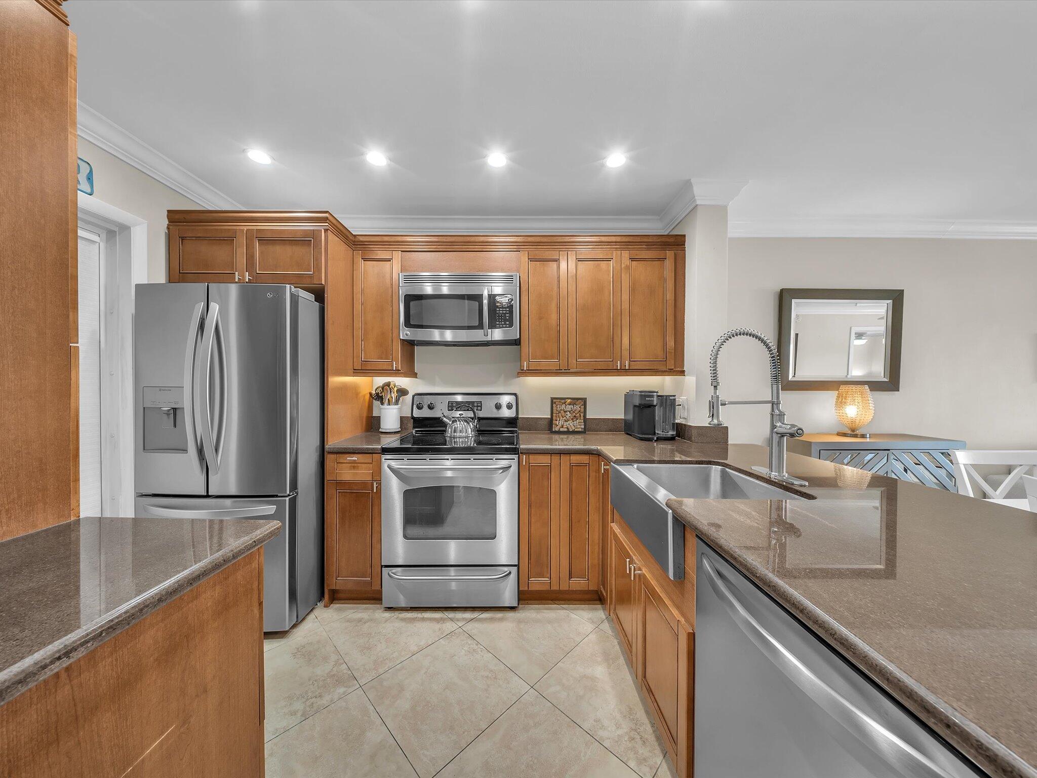 NORTH LEISURE GARDENS CONDO - Residential