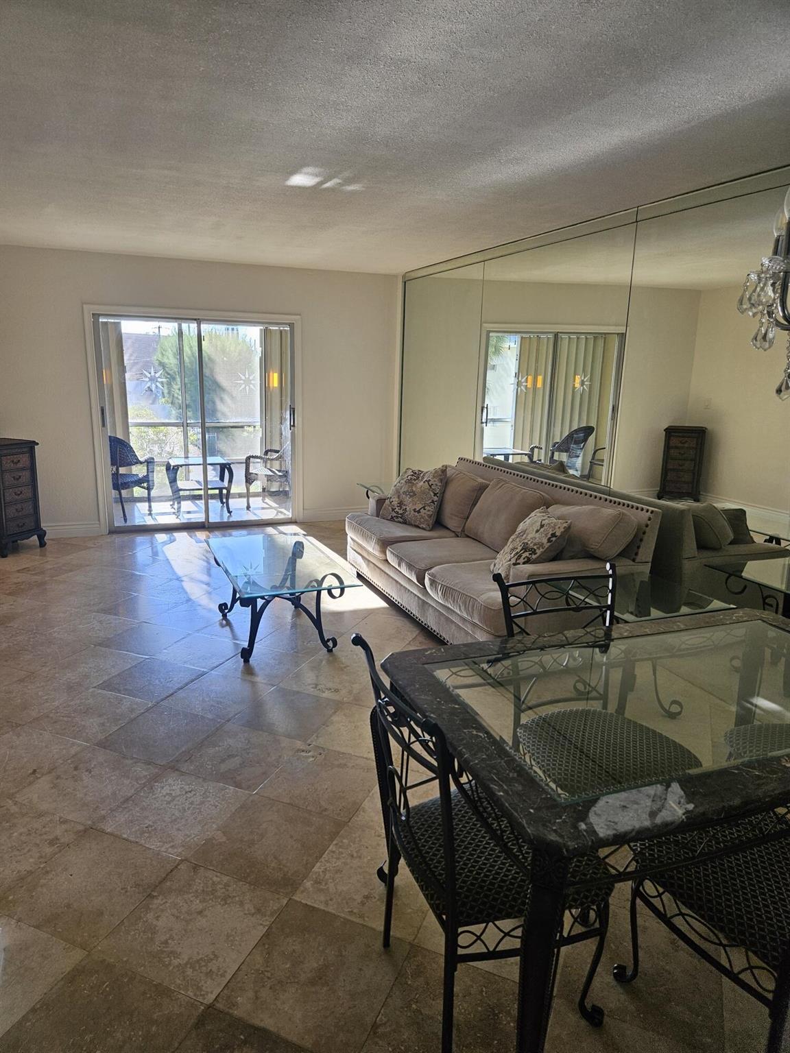 1951 NE 39th Street NE 326