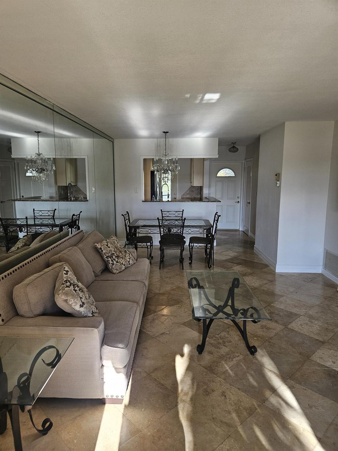 1951 NE 39th Street NE 326
