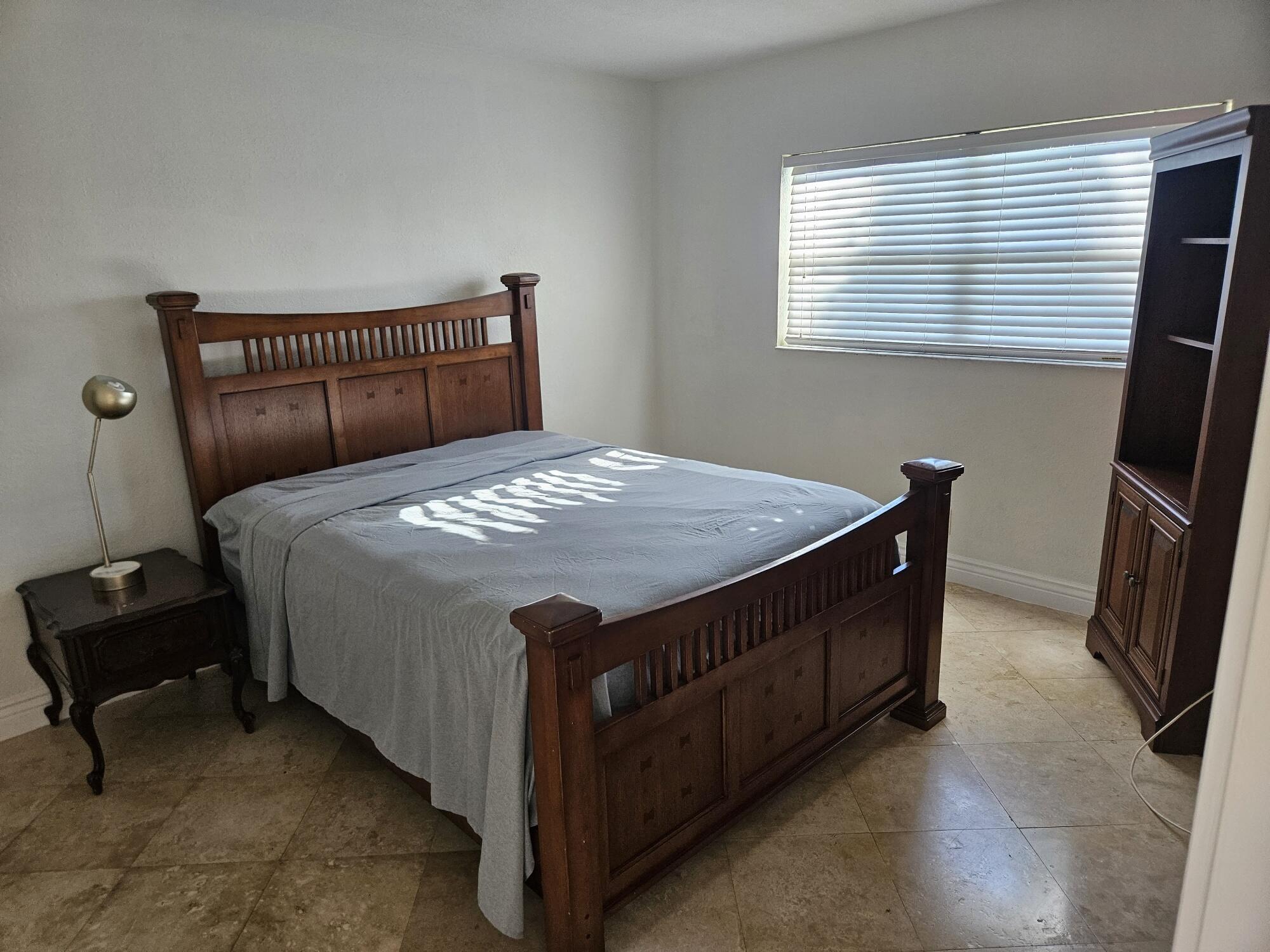 LIGHTHOUSE POINT GARDENS - Residential