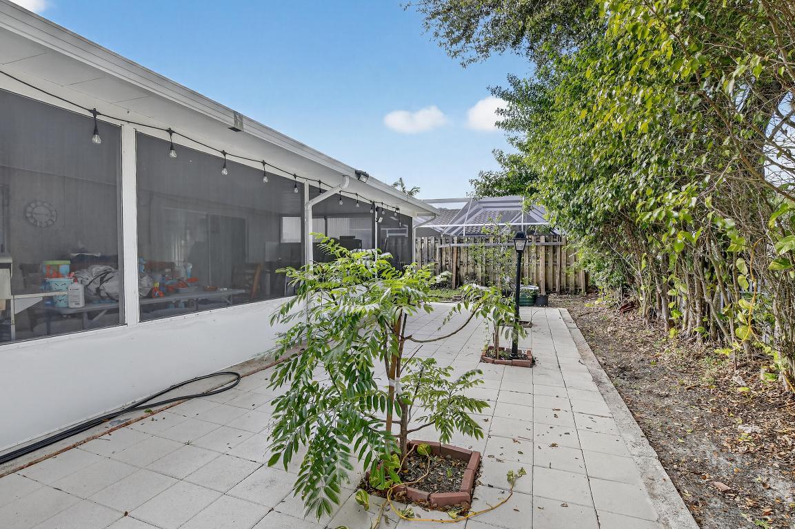 ARBORETUM AT DAVIE - Residential