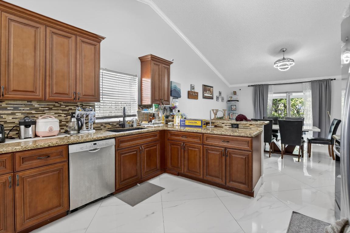 ARBORETUM AT DAVIE - Residential