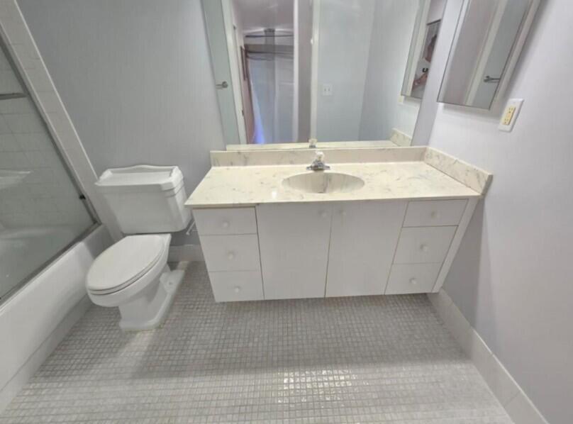 HIGH POINT OF DELRAY WEST CONDO SEC 3 - Residential