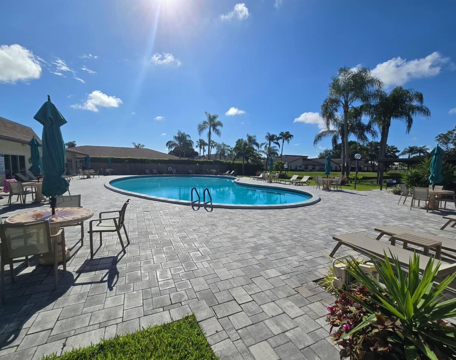 HIGH POINT OF DELRAY WEST CONDO SEC 3 - Residential