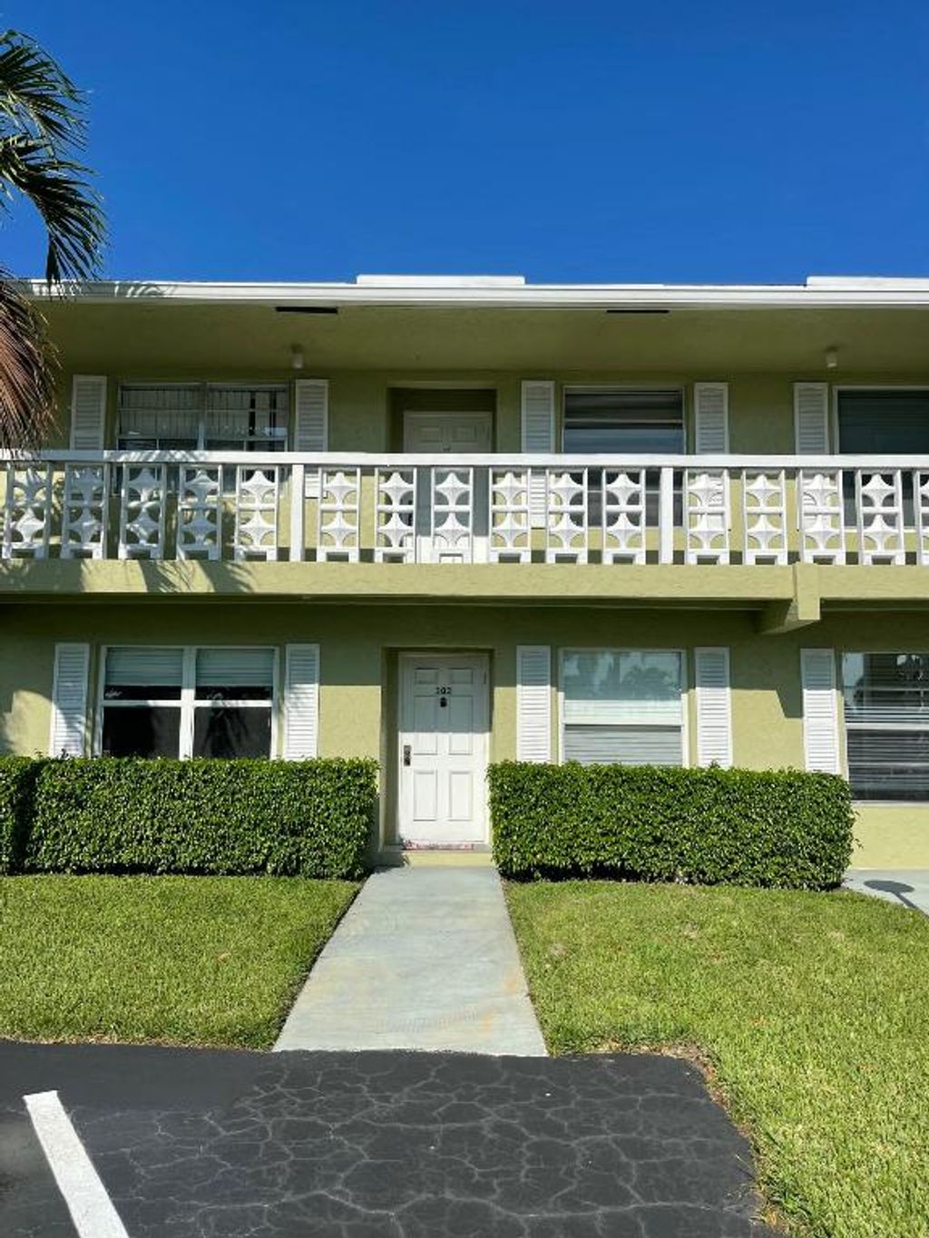 Photo of 1141 Calamondin Terrace #203, Delray Beach, FL 33445 (MLS # R11158343)