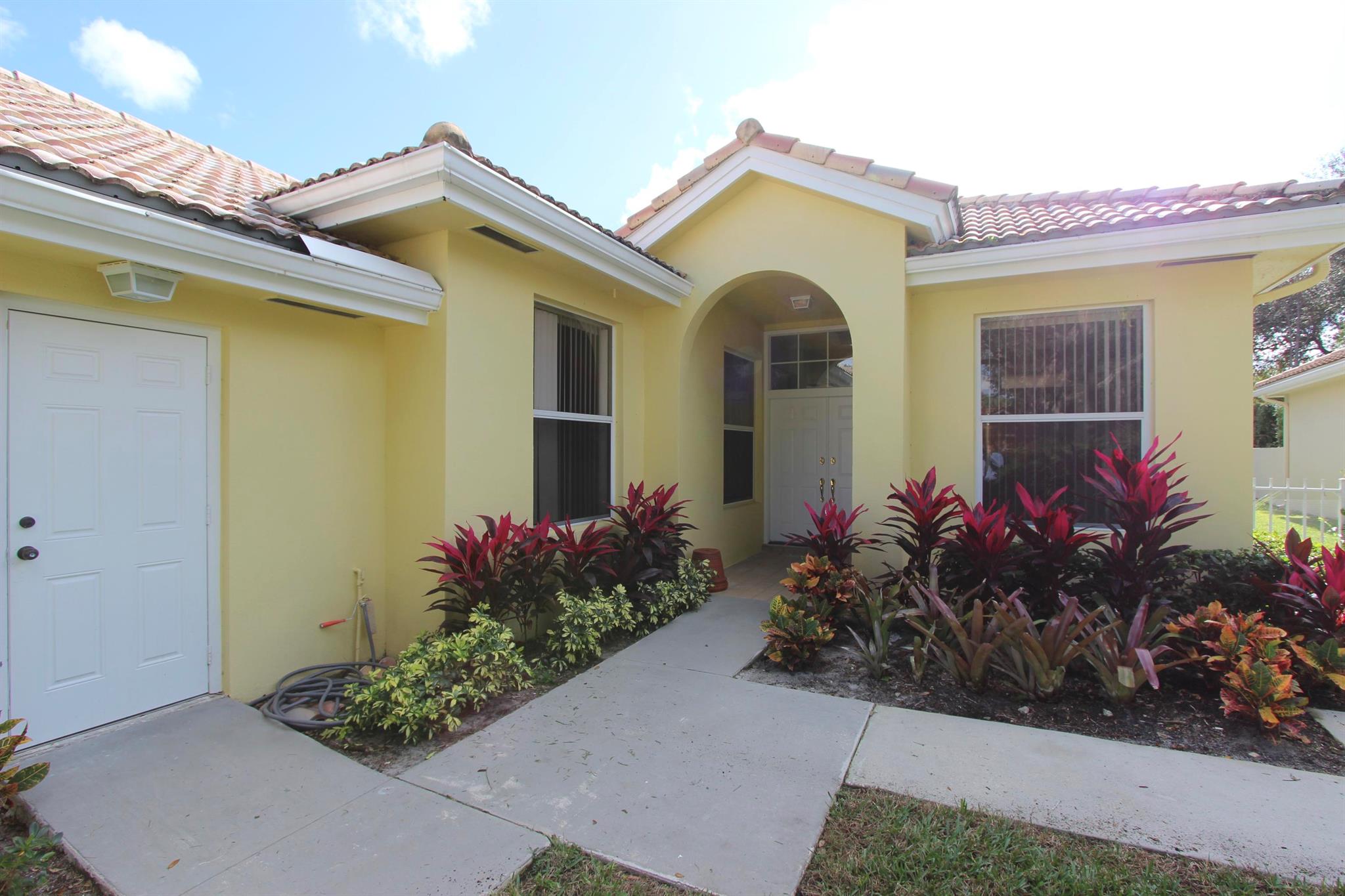 240 Sussex Circle