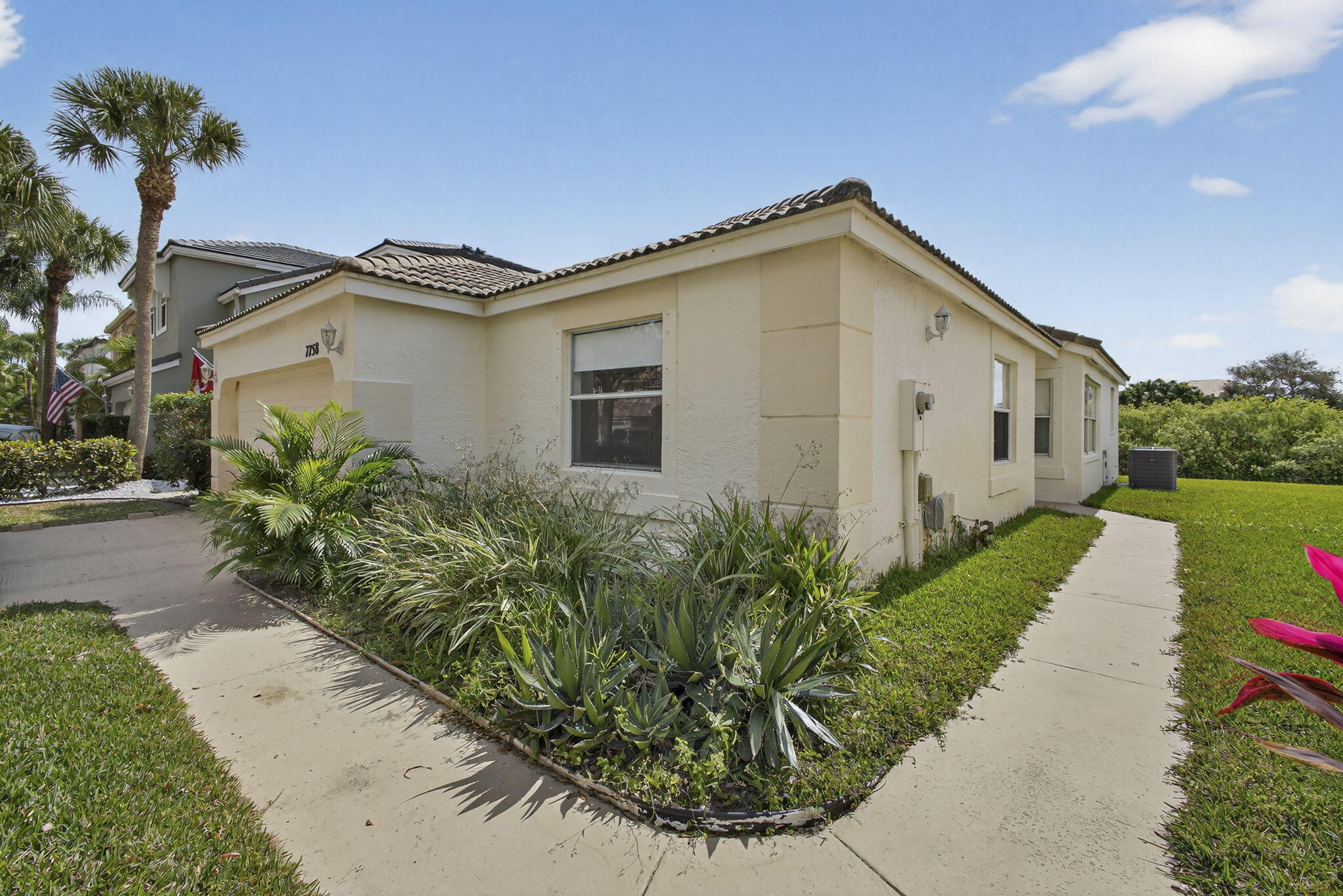 7758 Oak Grove Circle