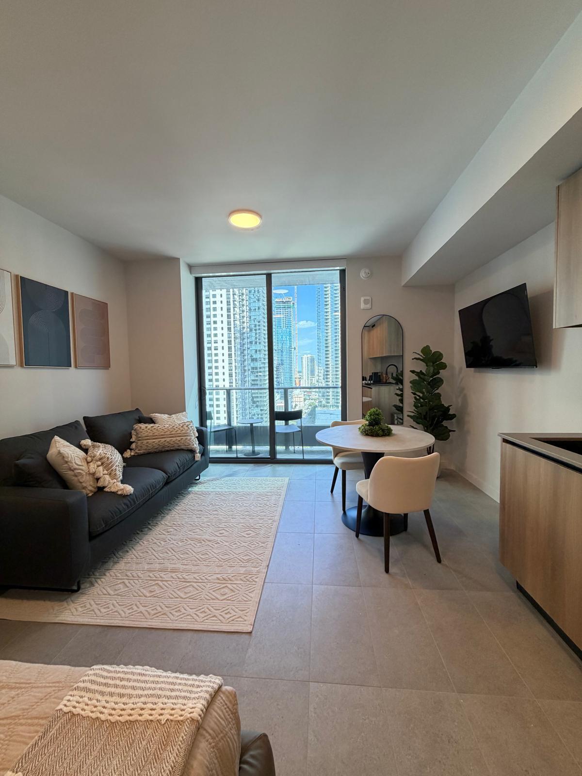 CITY OF MIAMI NORTH BLK 62 PB B-41 - Residential Lease