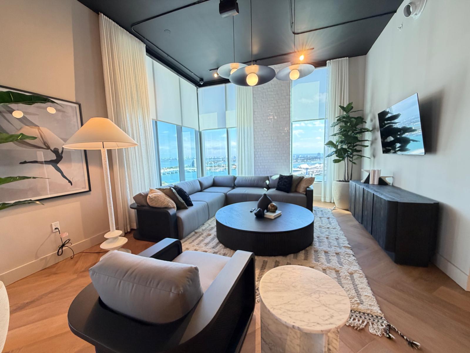 CITY OF MIAMI NORTH BLK 62 PB B-41 - Residential Lease