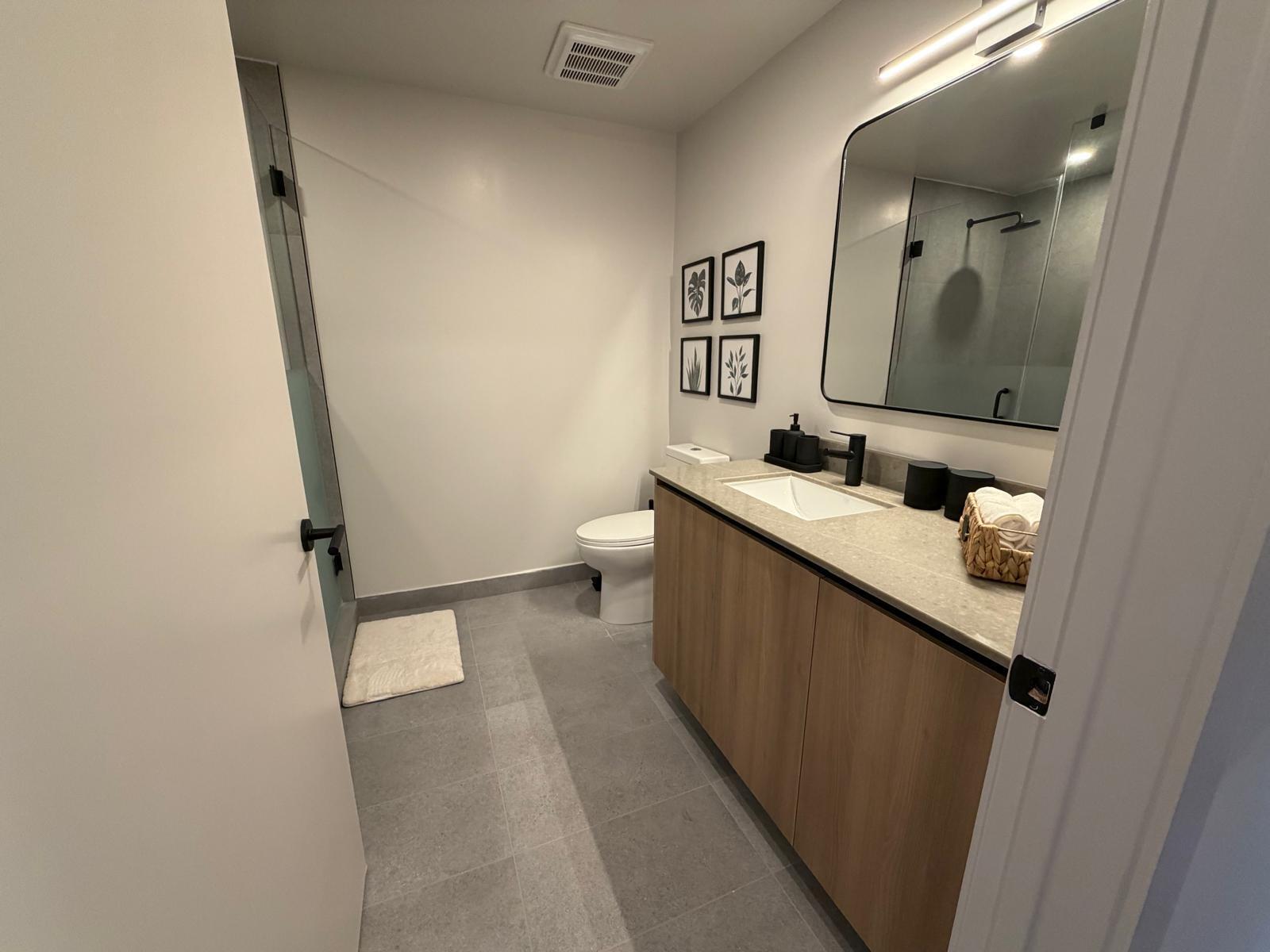 CITY OF MIAMI NORTH BLK 62 PB B-41 - Residential Lease