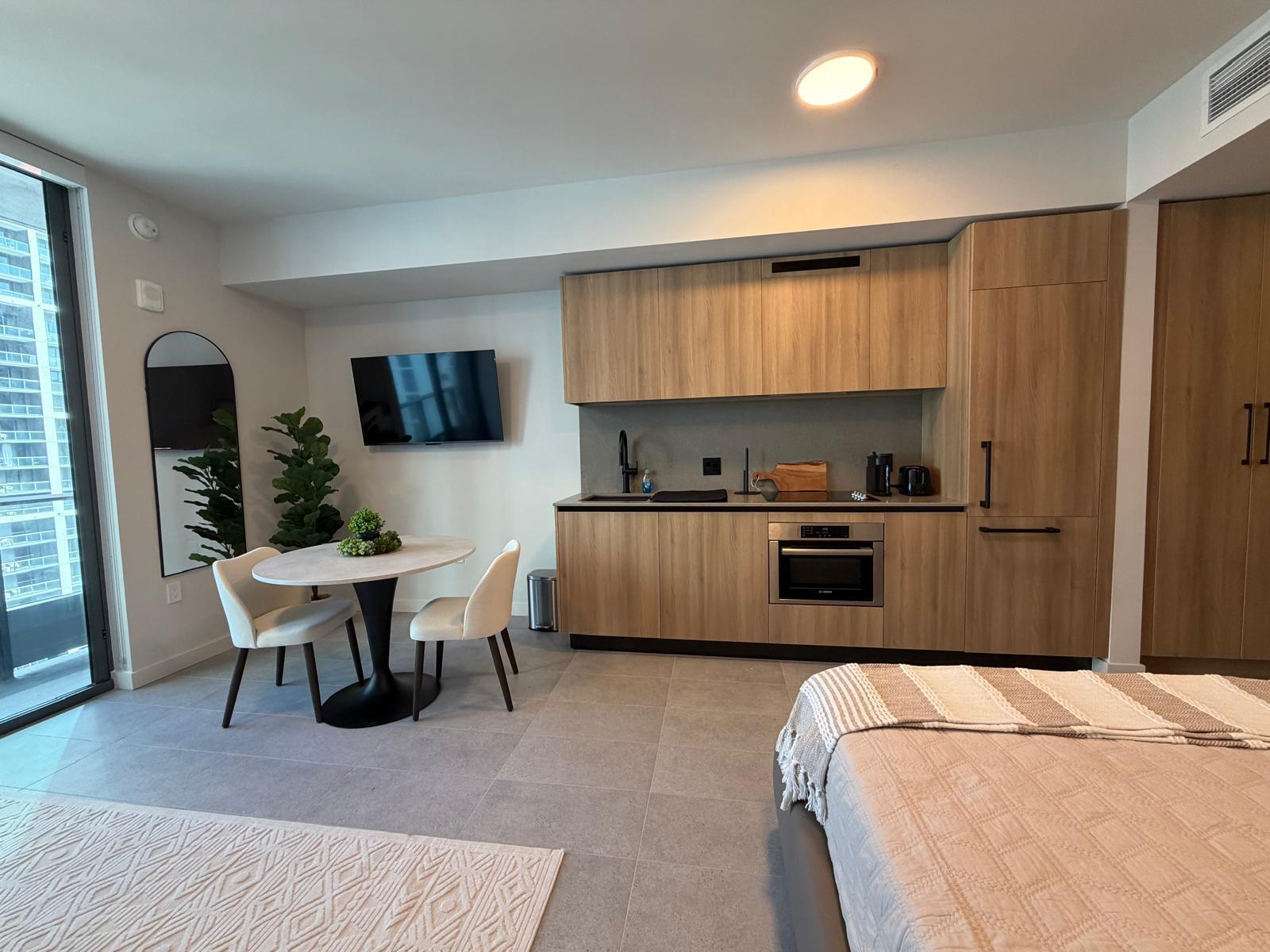 CITY OF MIAMI NORTH BLK 62 PB B-41 - Residential Lease