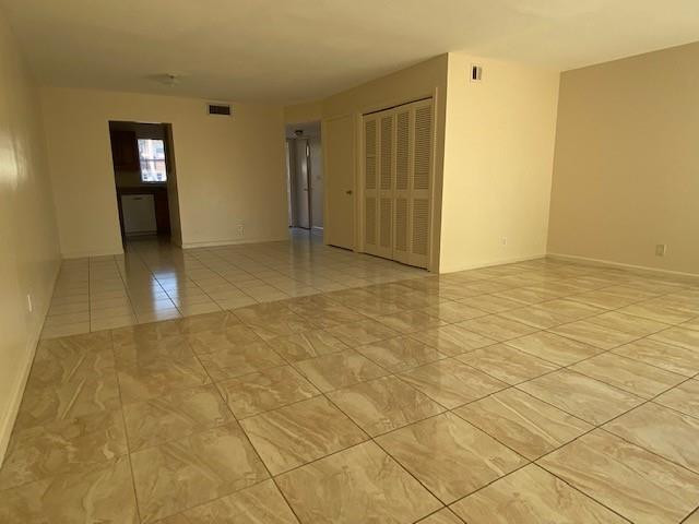 PALM-AIRE VILLAGE - Residential
