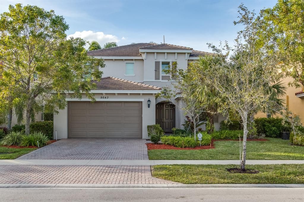 Photo of 9543 Phipps Lane, Wellington, FL 33414 (MLS # R10854511)