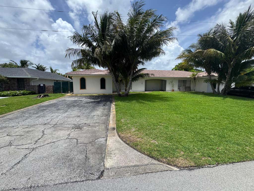 Photo of 497 W Conference Drive, Boca Raton, FL 33486 (MLS # R11110430)