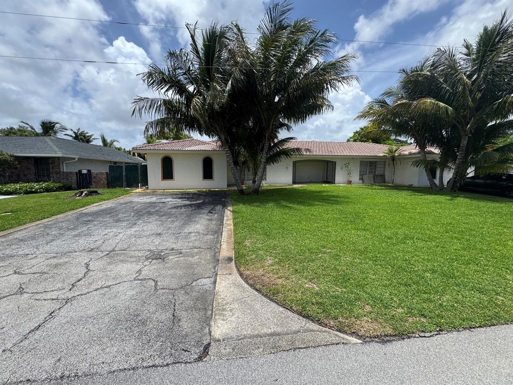Photo of 497 W Conference Drive, Boca Raton, FL 33486 (MLS # R11110430)