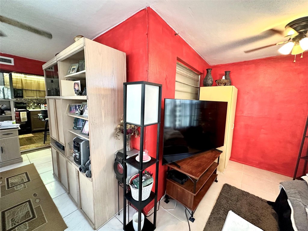 CYPRESS TREE CONDO BLDG 5 - Residential