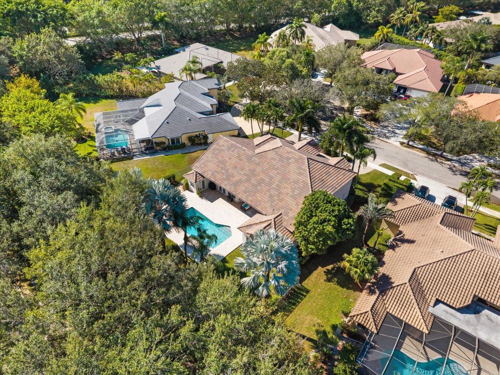 Tequesta Lakes  COUNTRY ISLES - Residential