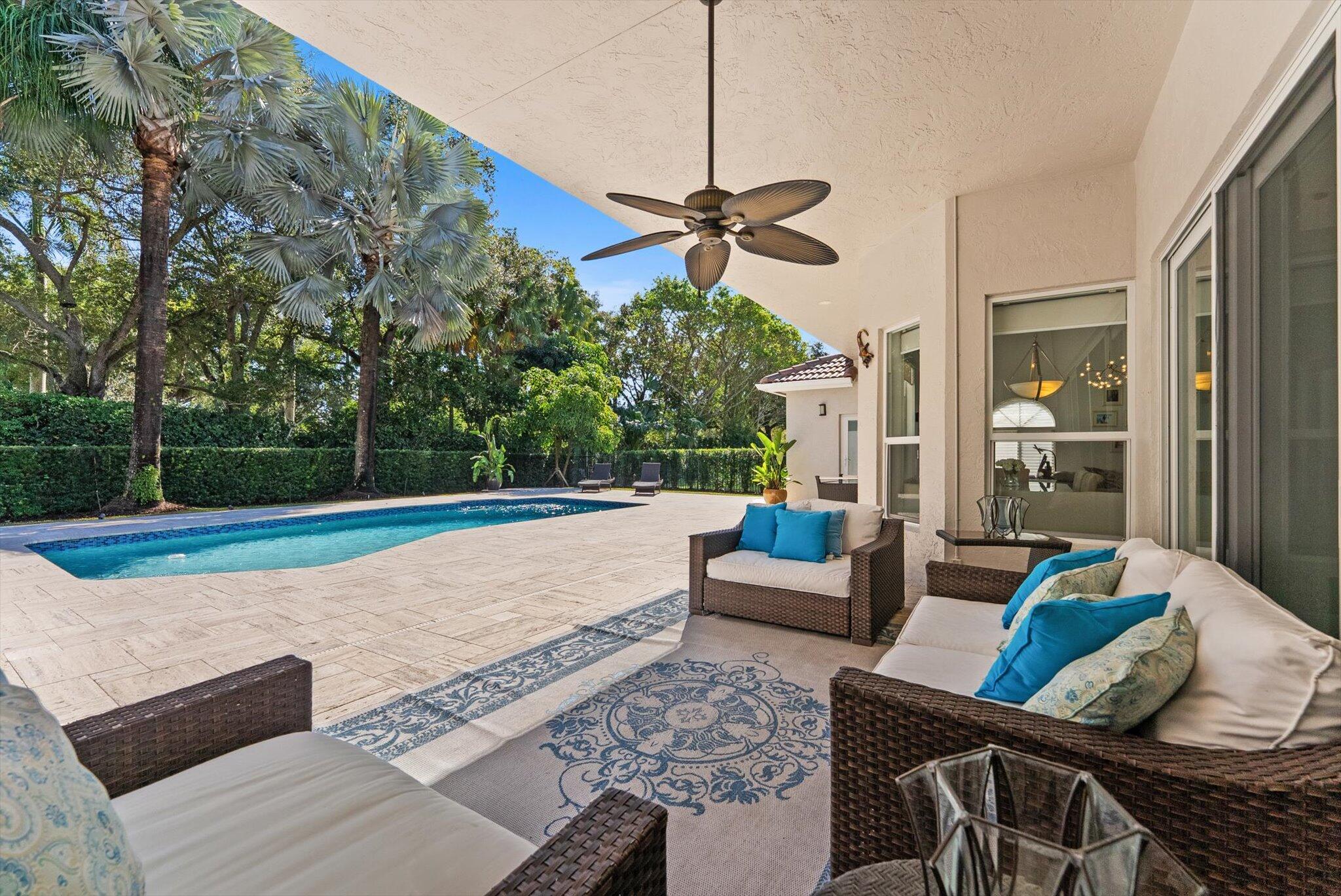 Tequesta Lakes  COUNTRY ISLES - Residential