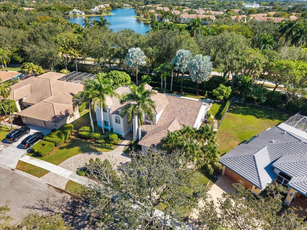 Tequesta Lakes  COUNTRY ISLES - Residential