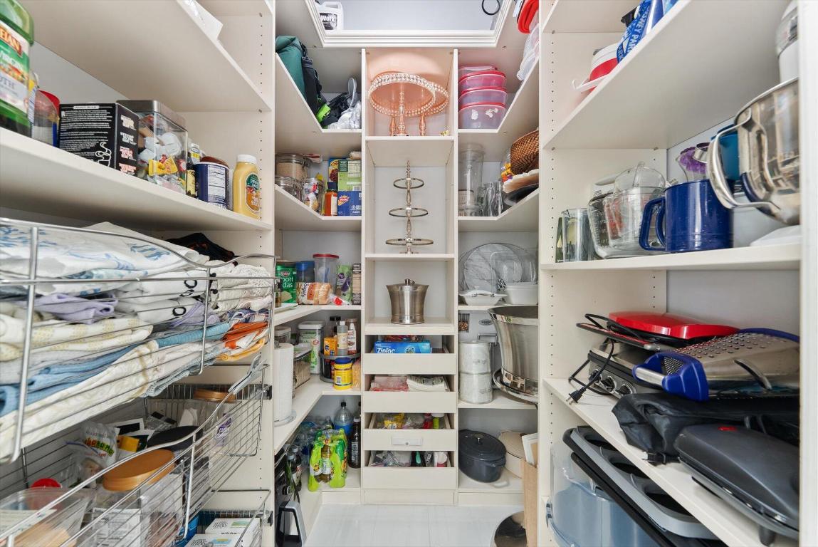 Tequesta Lakes  COUNTRY ISLES - Residential