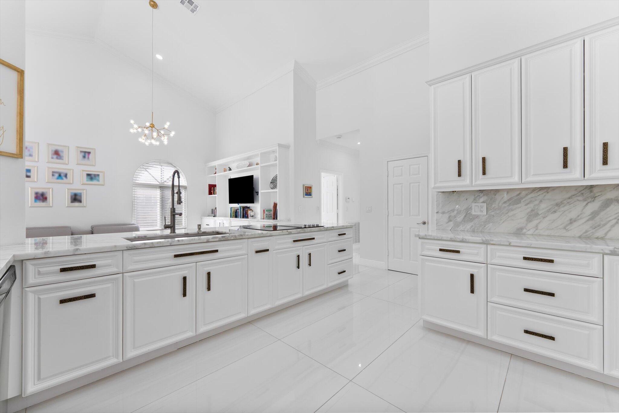 Tequesta Lakes  COUNTRY ISLES - Residential