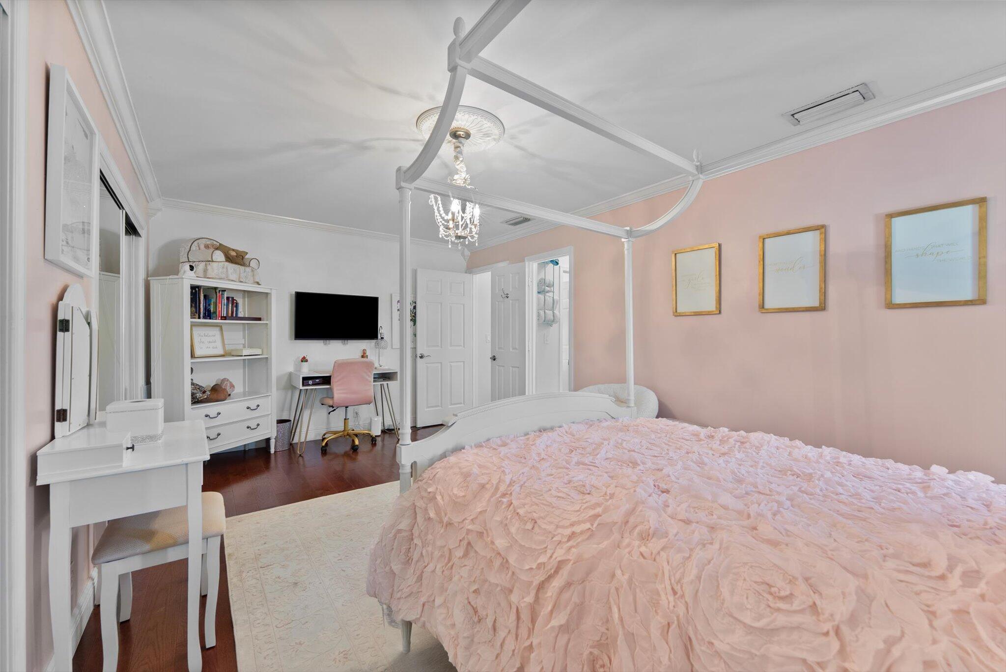 Tequesta Lakes  COUNTRY ISLES - Residential