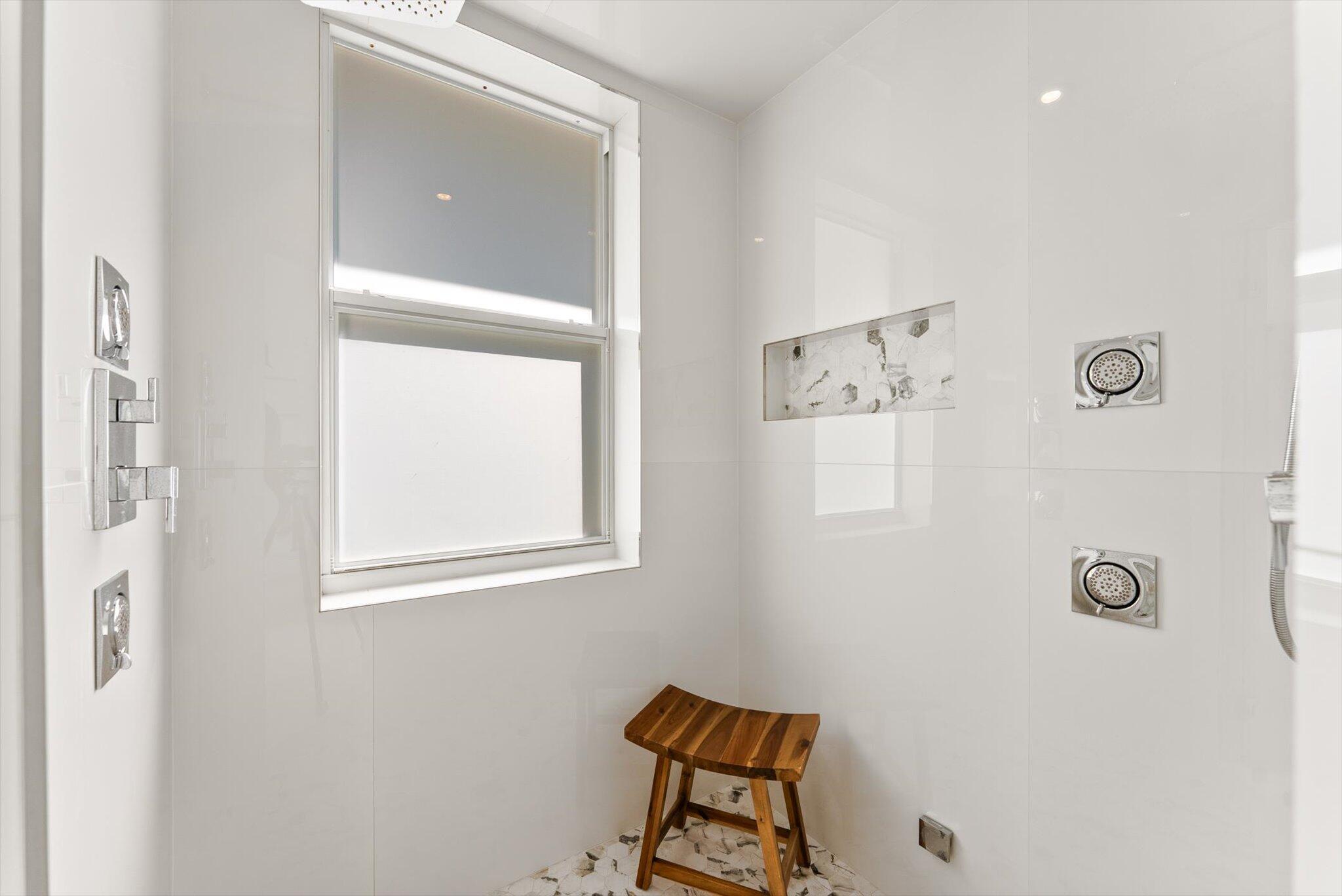 Tequesta Lakes  COUNTRY I - Residential