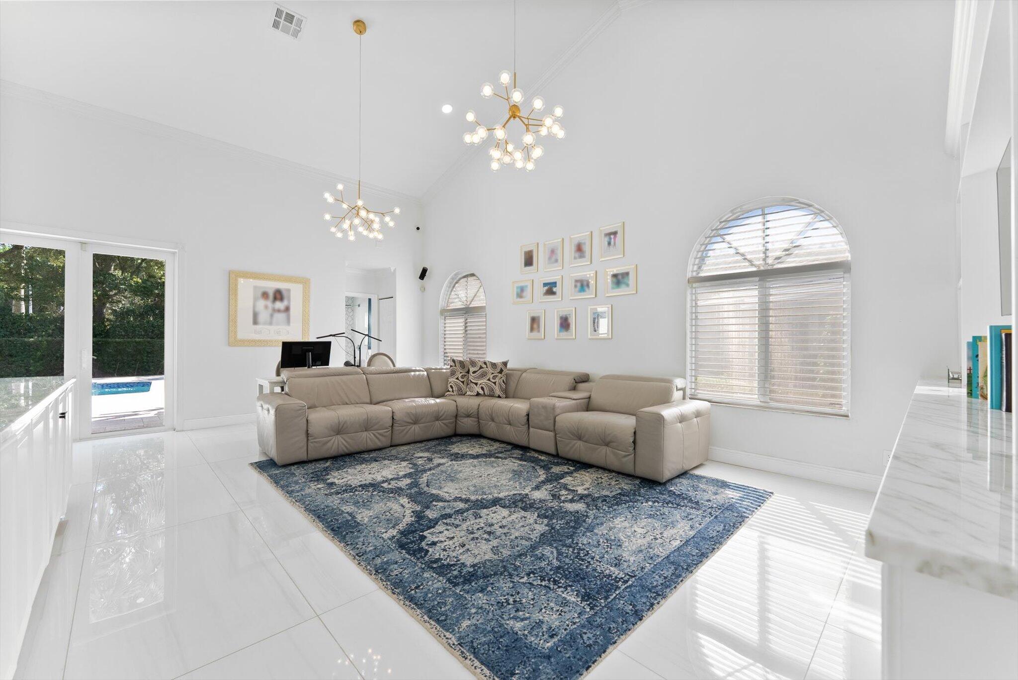 Tequesta Lakes  COUNTRY ISLES - Residential