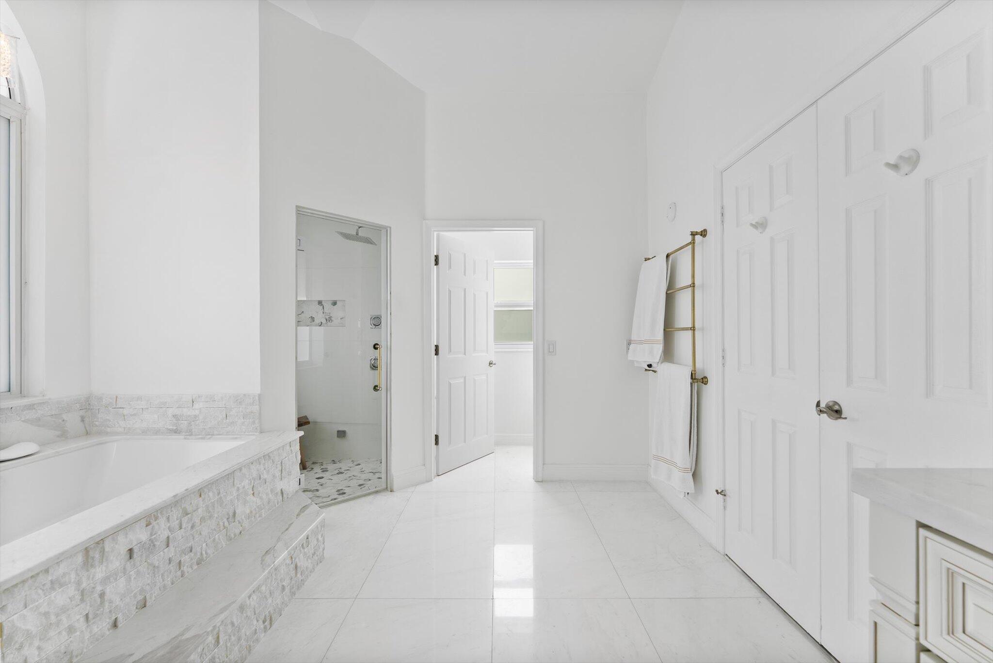 Tequesta Lakes  COUNTRY ISLES - Residential