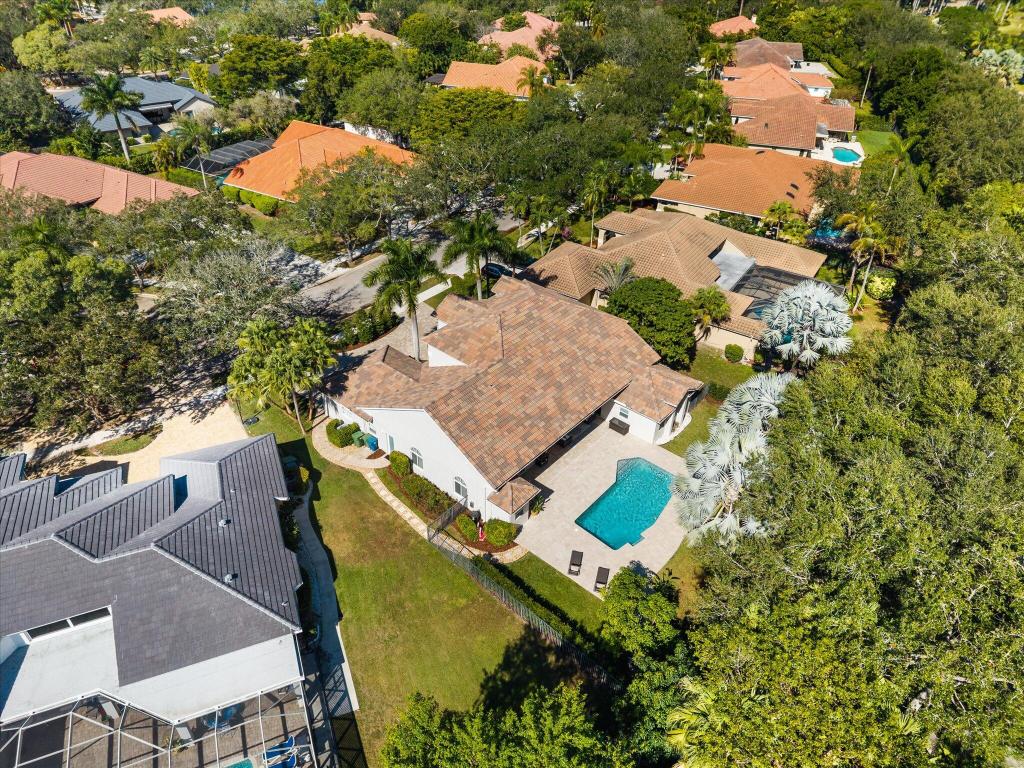 Tequesta Lakes  COUNTRY ISLES - Residential
