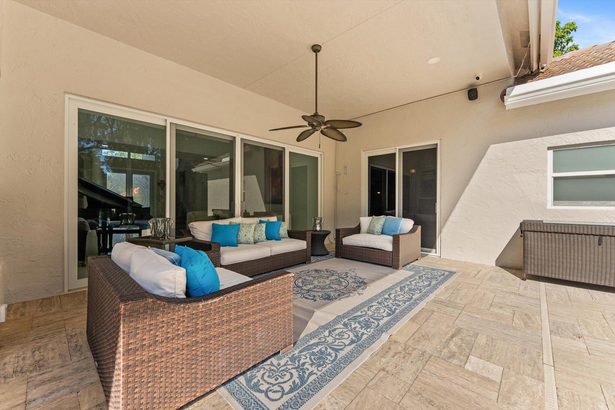 Tequesta Lakes  COUNTRY I - Residential