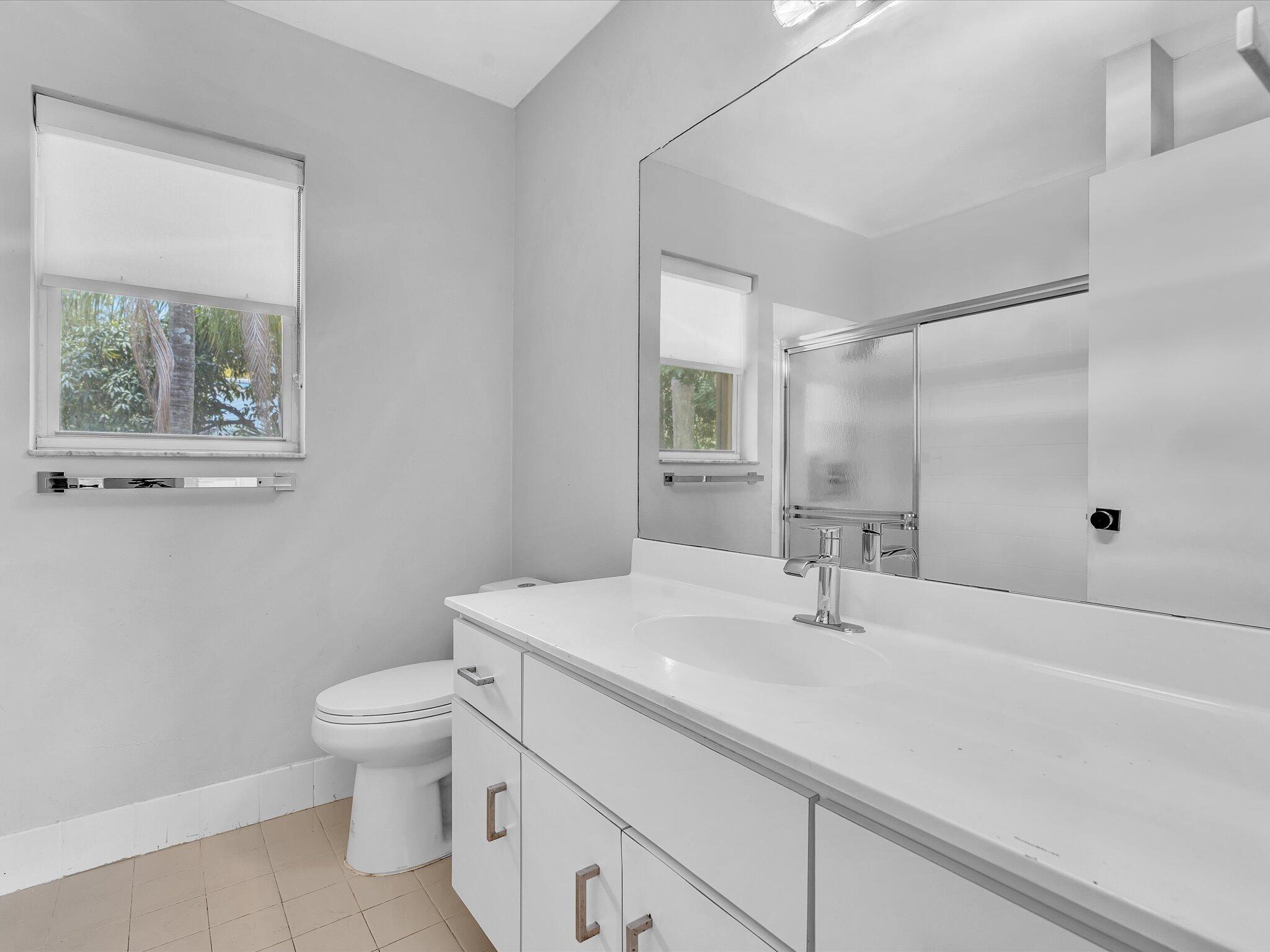 GLENOAKS - Residential