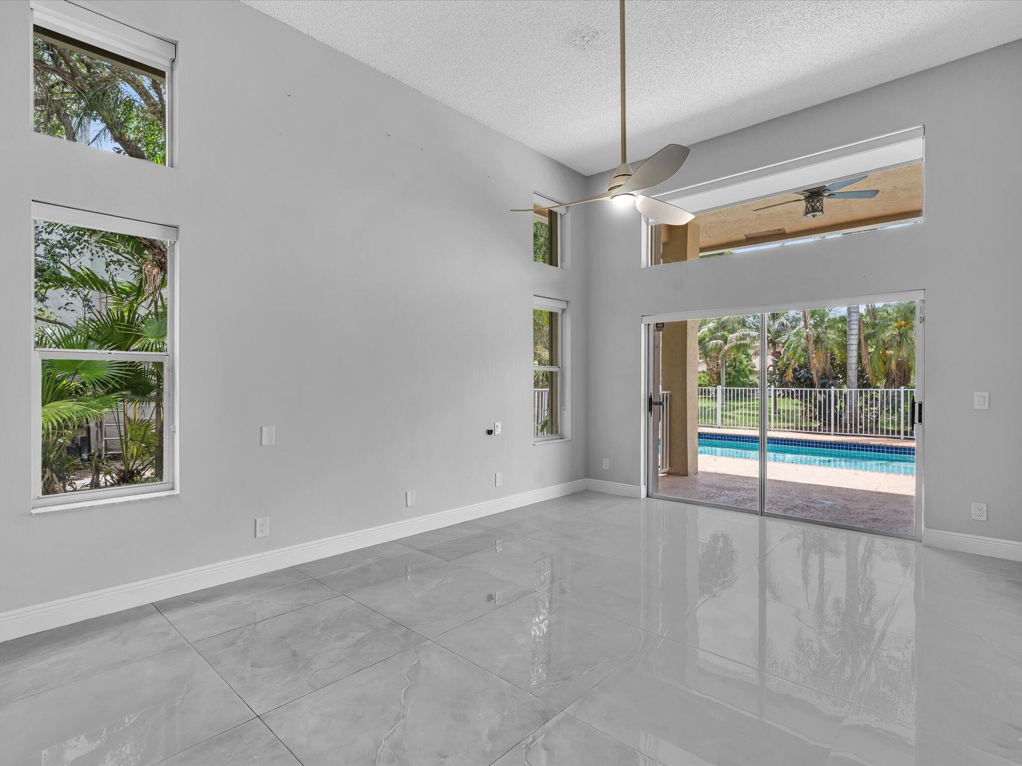 GLENOAKS - Residential