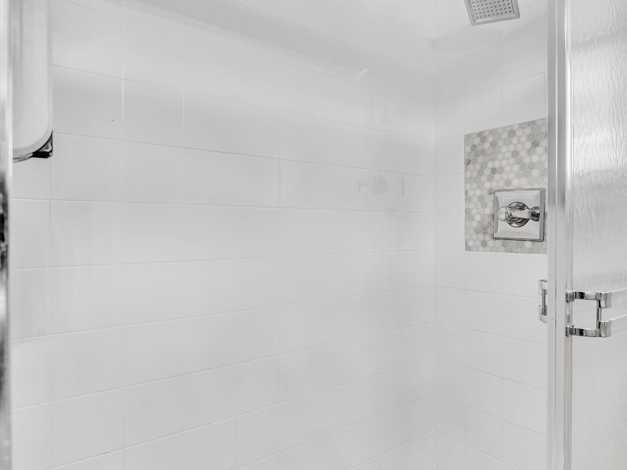 GLENOAKS - Residential