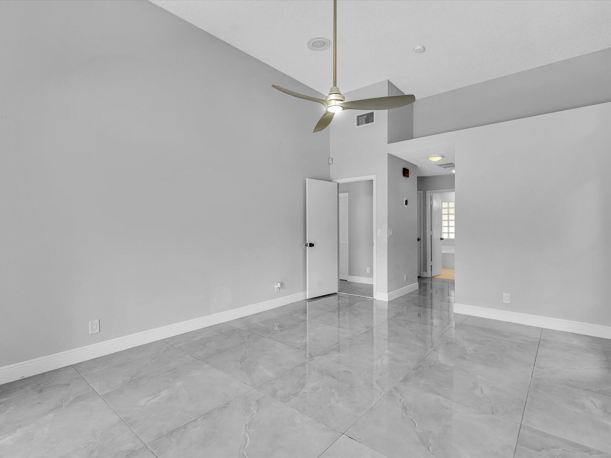 GLENOAKS - Residential