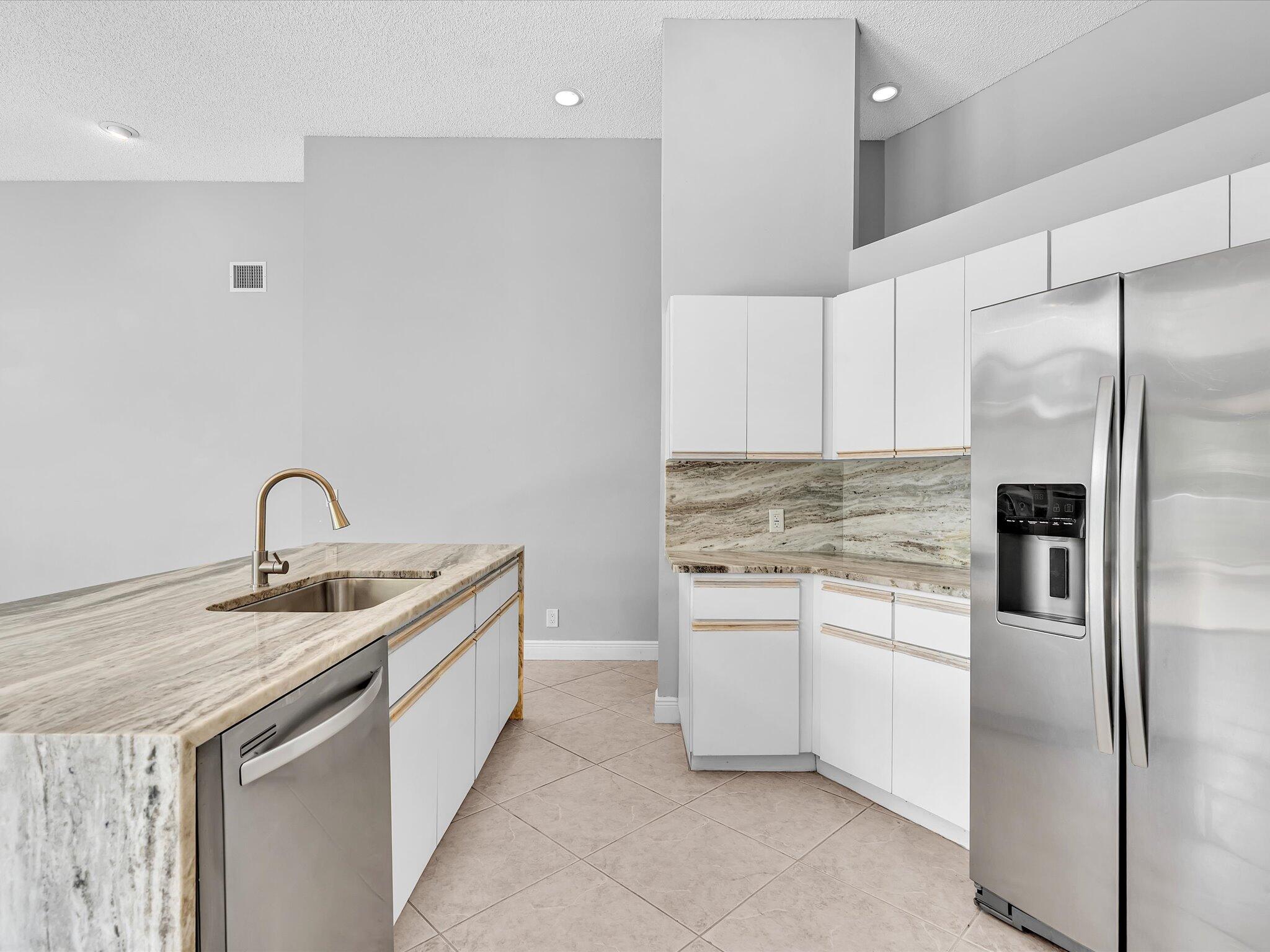 GLENOAKS - Residential