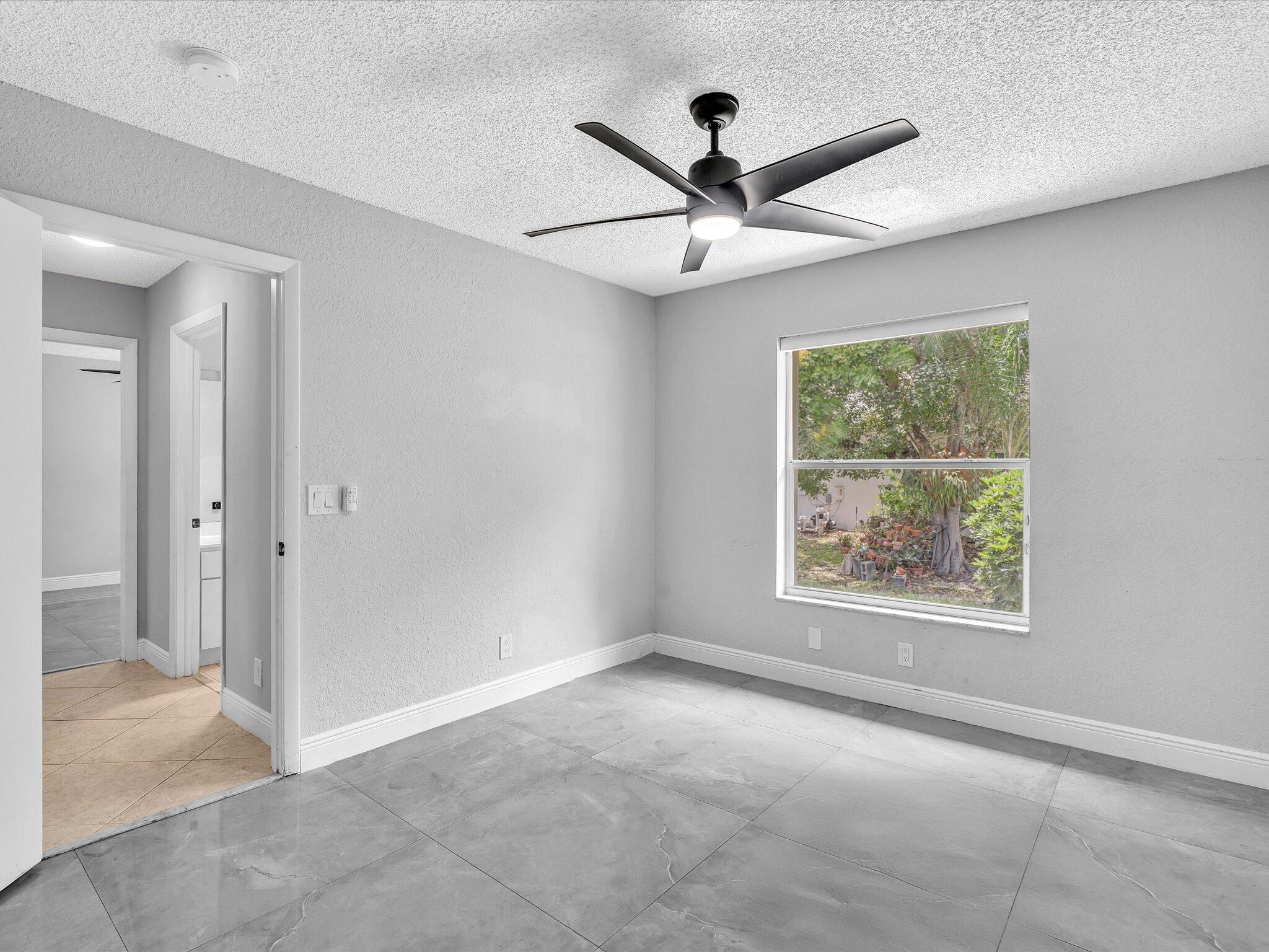 GLENOAKS - Residential