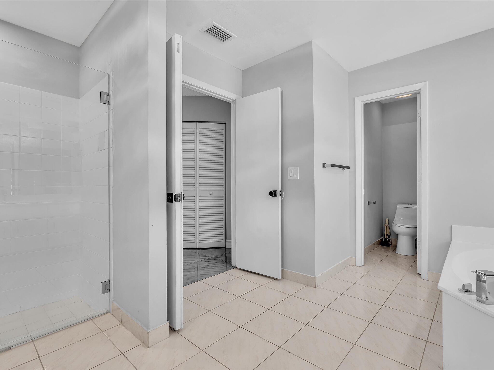 GLENOAKS - Residential