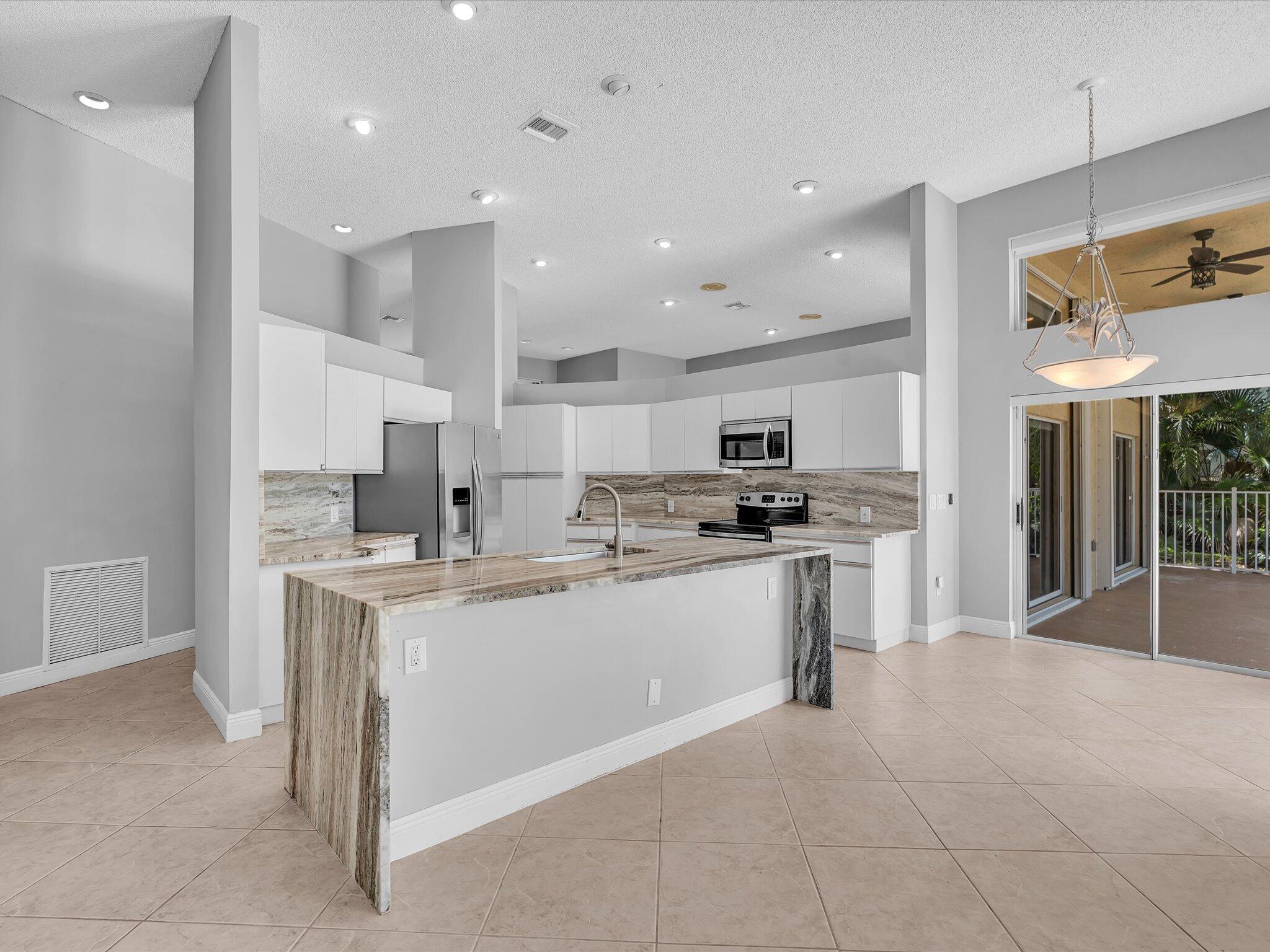 GLENOAKS - Residential