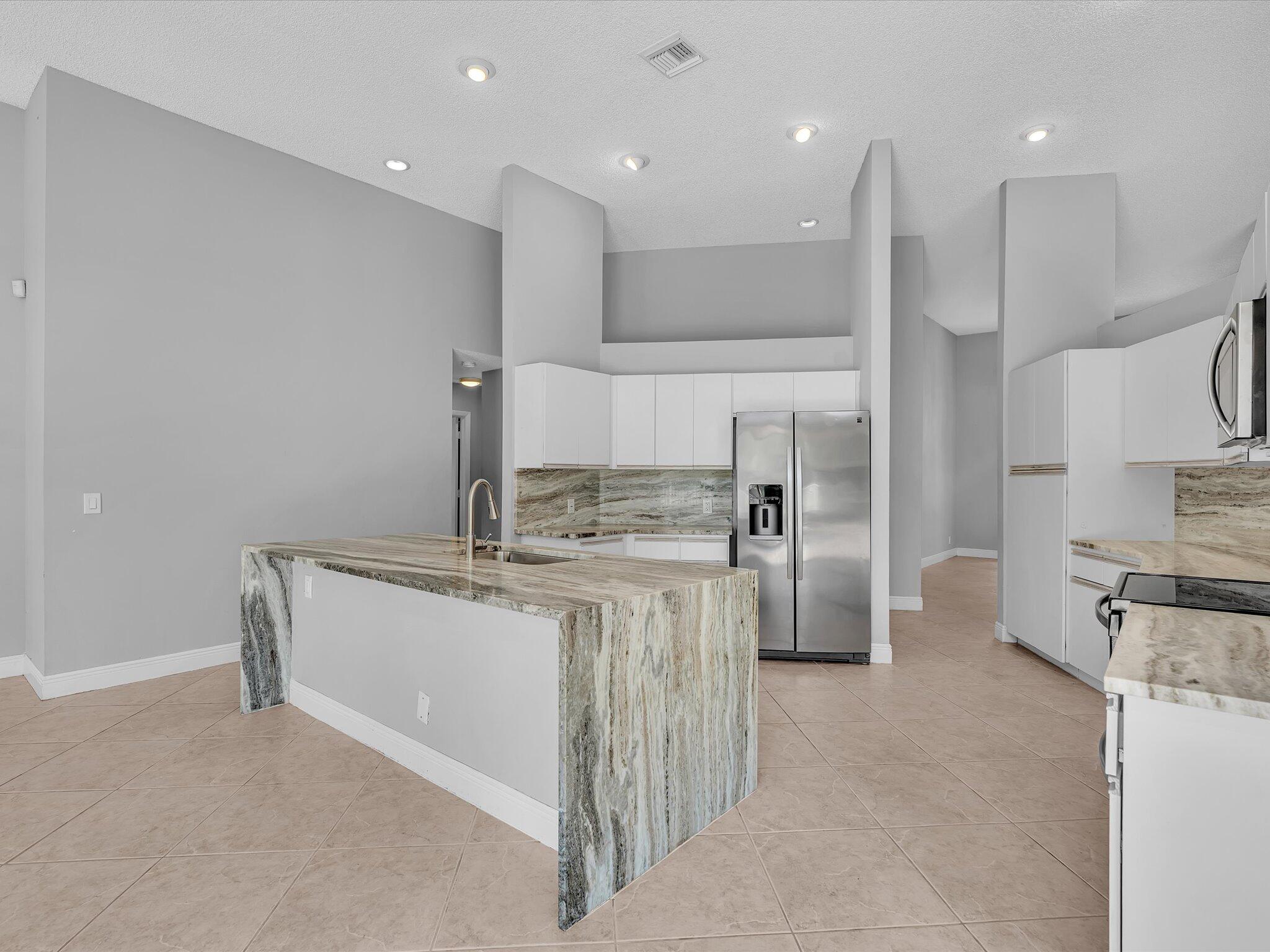 GLENOAKS - Residential