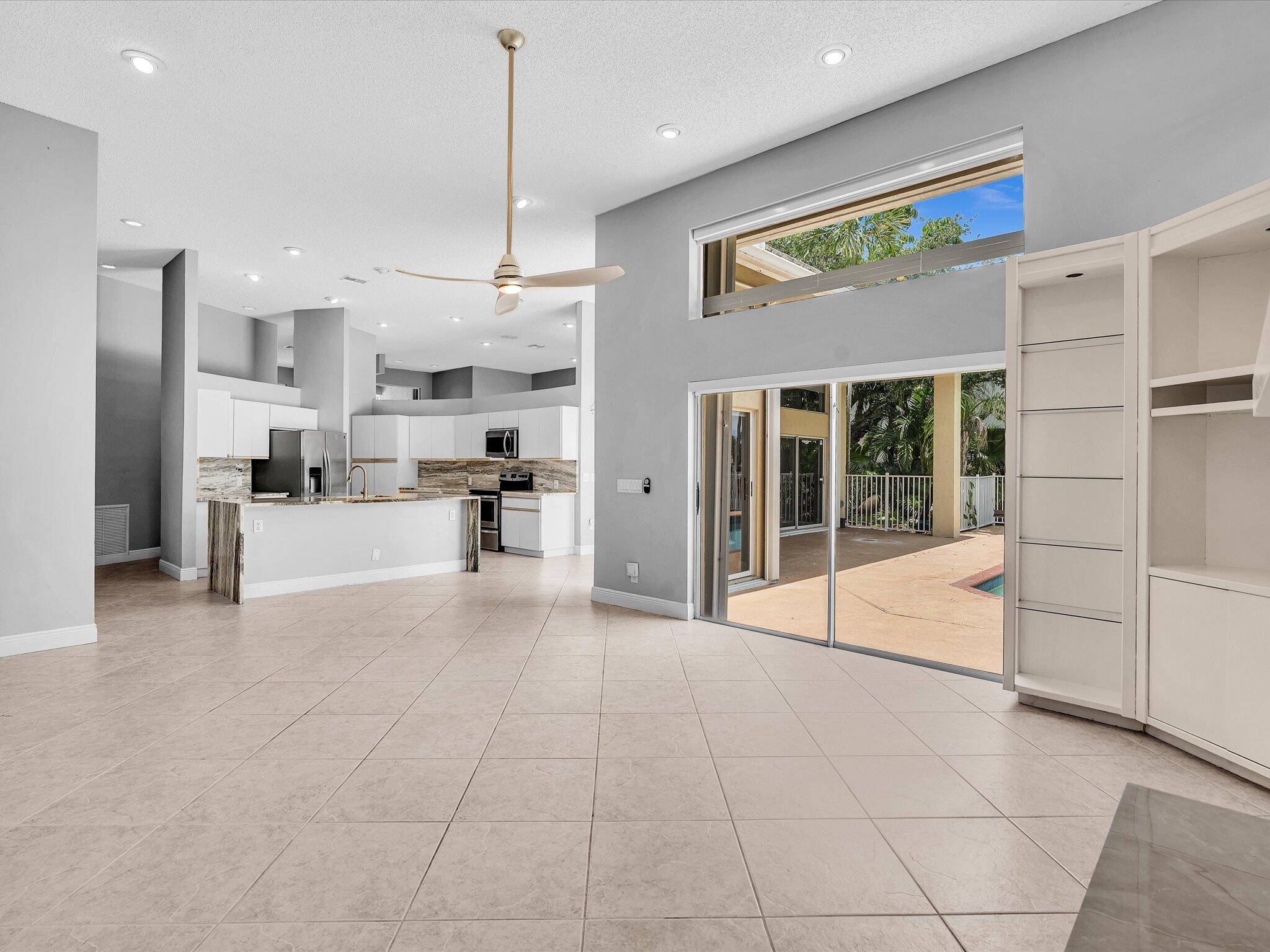 GLENOAKS - Residential