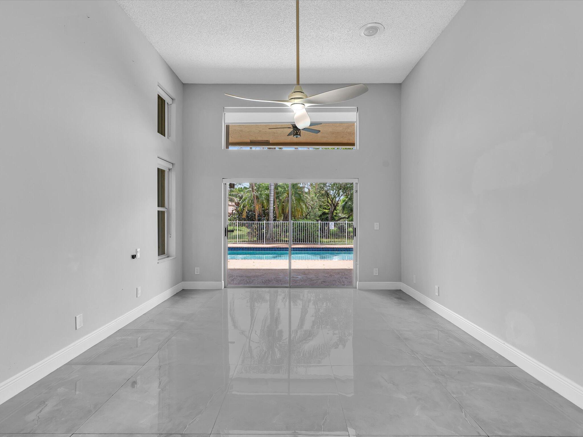 GLENOAKS - Residential