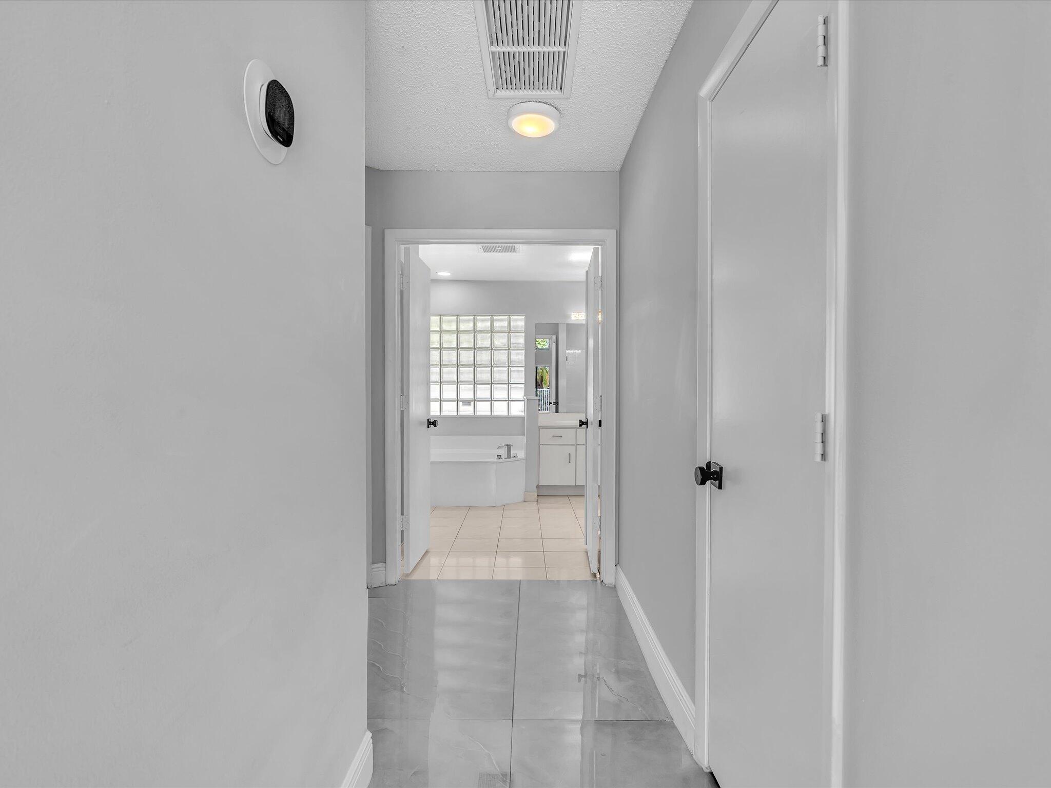 GLENOAKS - Residential