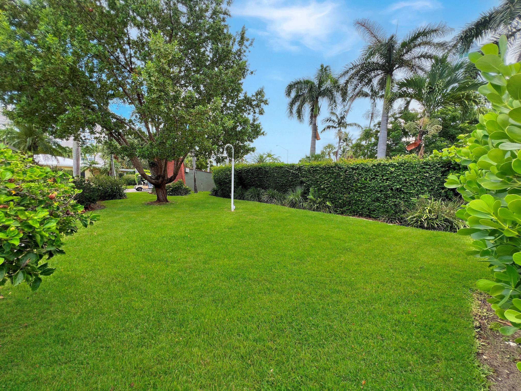 Palm Club Co-Op - Residential